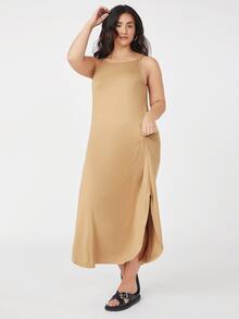 SHEIN BASICS 大碼素色弧形下擺吊帶洋裝 - 卡其色 - 查看 5