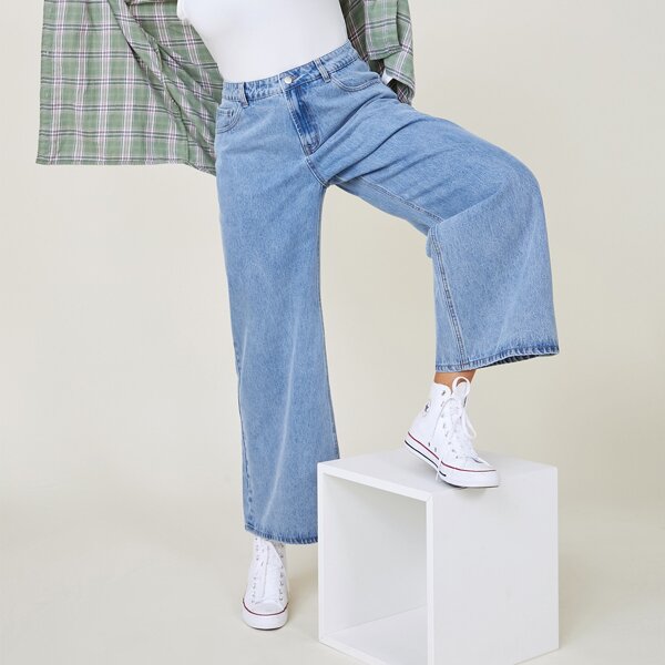 

Plus High Waist Wide Leg Jeans, Light wash