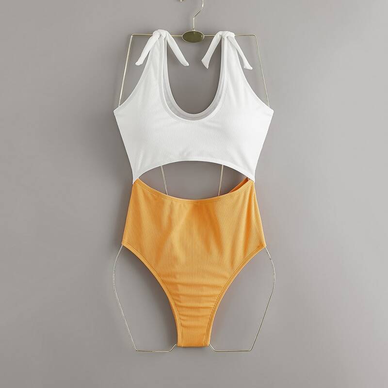 

Colorblock Cut-out One Piece Swimsuit, Multicolor