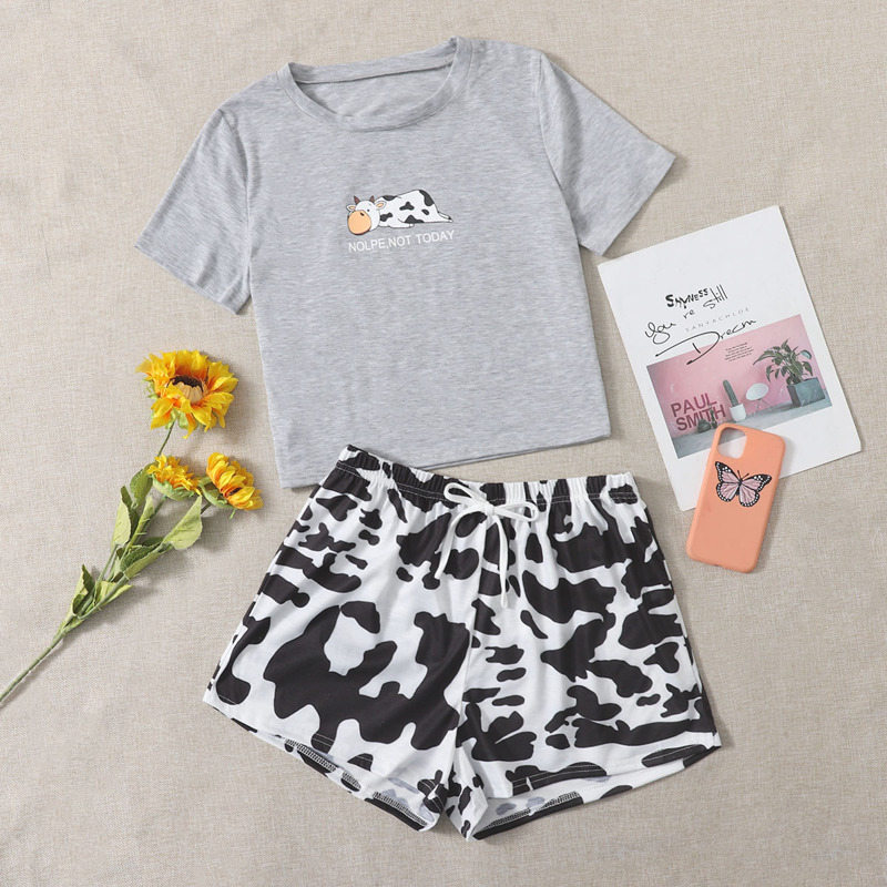 

Cow Print Tee & Shorts PJ Set, Multicolor
