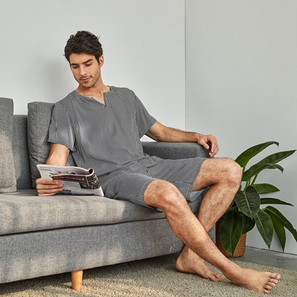 

Men Striped Slant Pocket Pajama Set, Multicolor