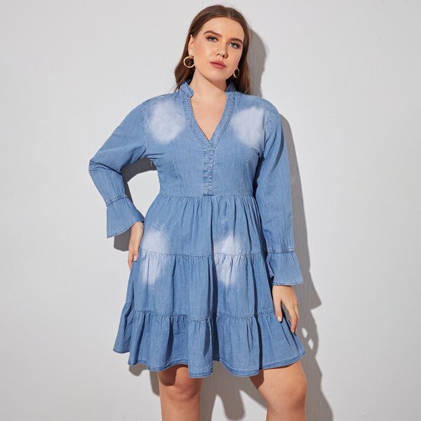 

Plus Notched Flounce Sleeve Denim Dress, Light wash