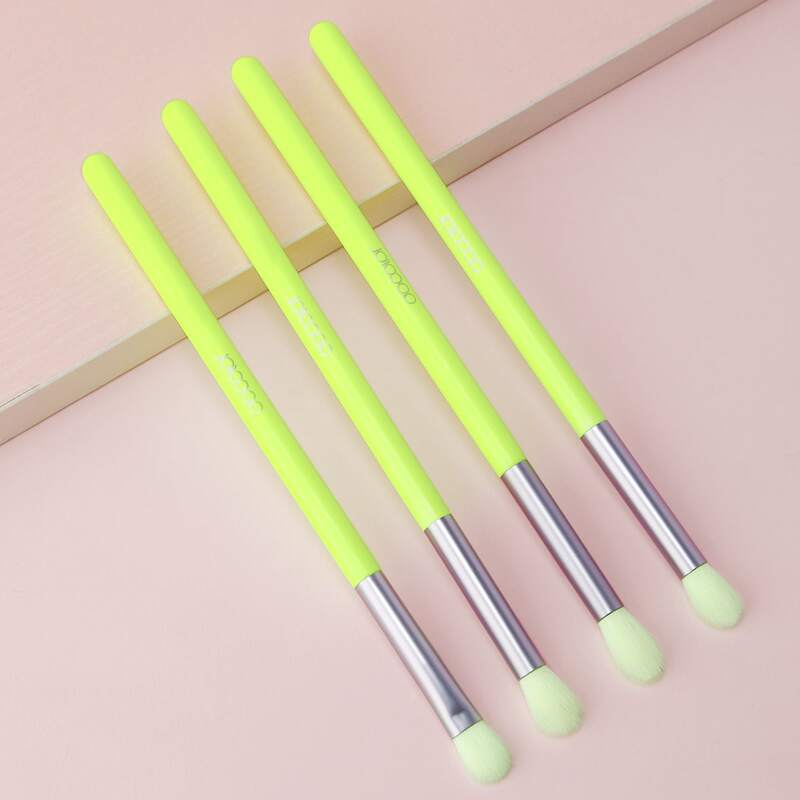 

4pcs Eyeshadow Makeup Brush Set, Neon