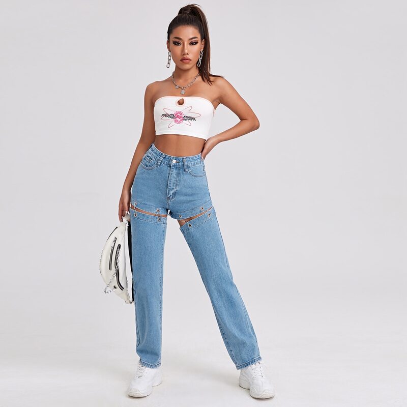 

High Waist Cut Out O-ring Detail Jeans, Light wash