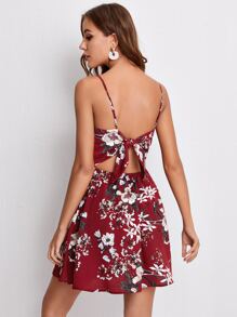 SHEIN VCAY 前扭結挖空花卉吊帶洋裝 - 酒紅色 - 查看 2