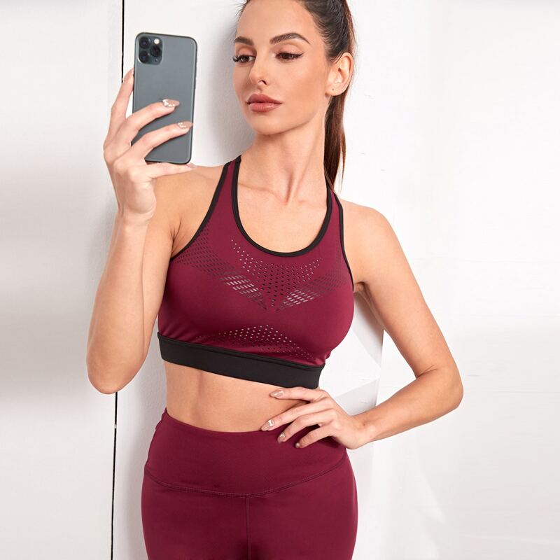 

Medium Support Contrast Binding Sports Bra, Burgundy