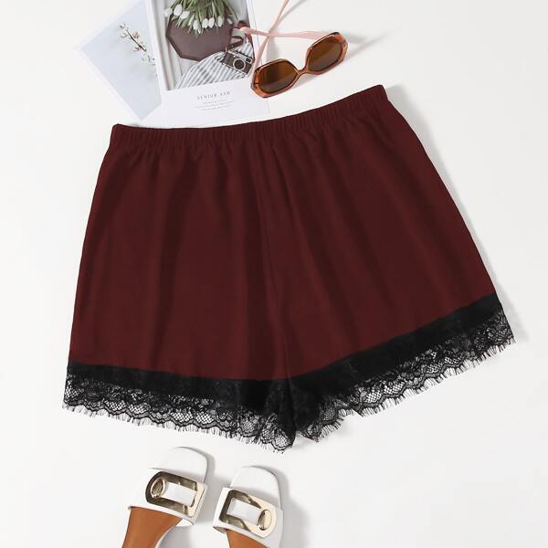 

Plus Contrast Eyelash Lace Elastic Waist Shorts, Maroon