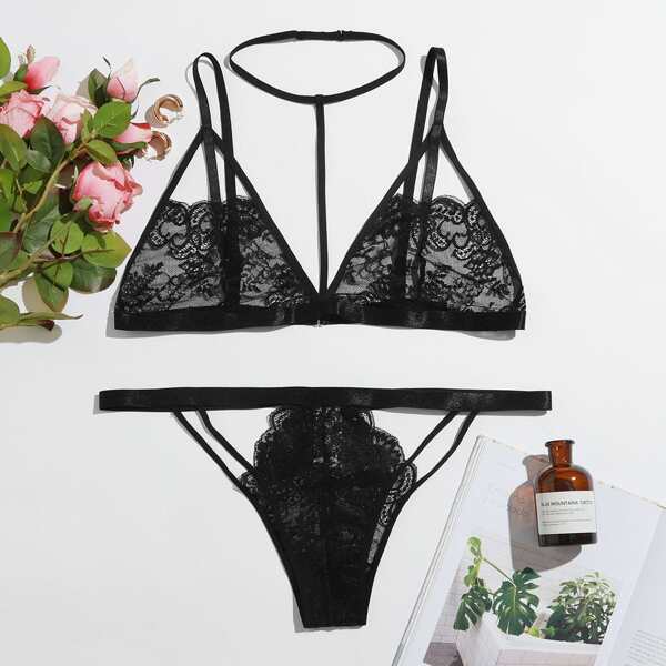 

Plus Floral Lace Cut-out Lingerie Set, Black