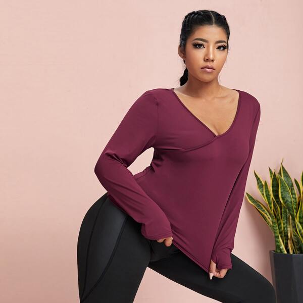 

Plus V-neck Thumb Holes Sports Tee, Purple