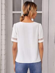 SHEIN Frenchy 拼接蕾絲短袖襯衫 - 白色 - 查看 2