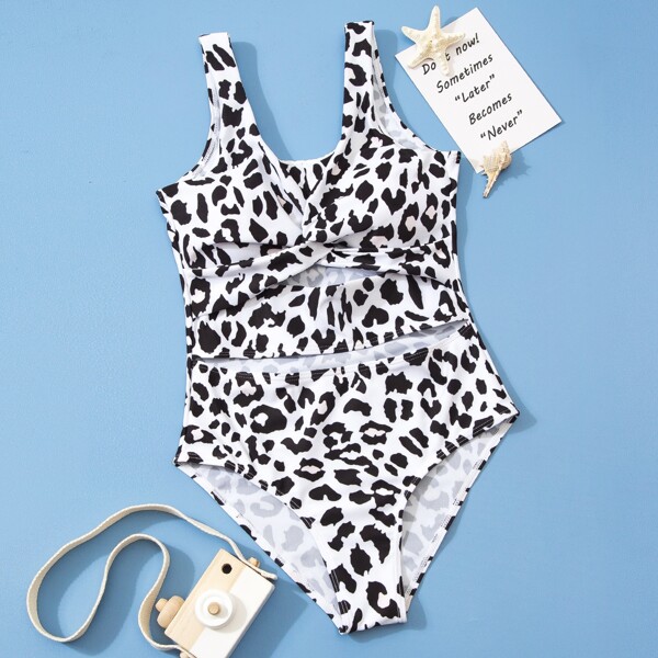 

Girls Leopard Cut-out Twist One Piece Swimsuit, Black and white