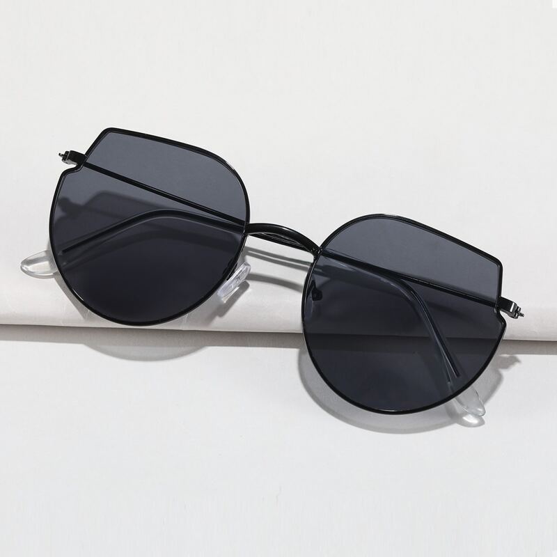 

Metal Frame Sunglasses