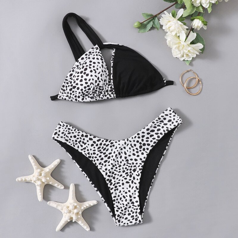 

Dalmatian Colorblock One Shoulder Bikini Swimsuit, Black and white