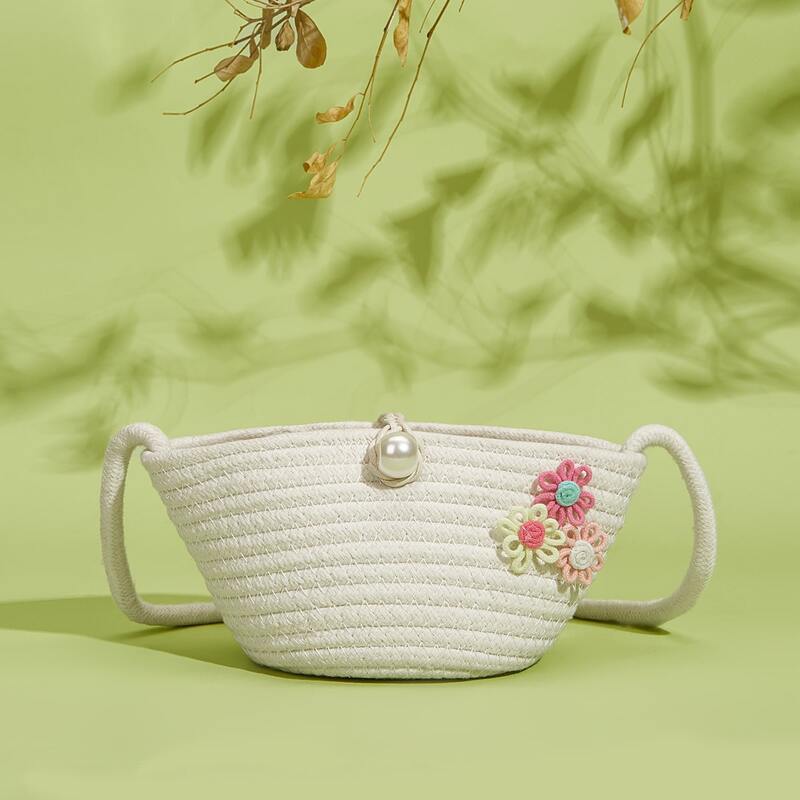 

Floral Applique Straw Bag, White
