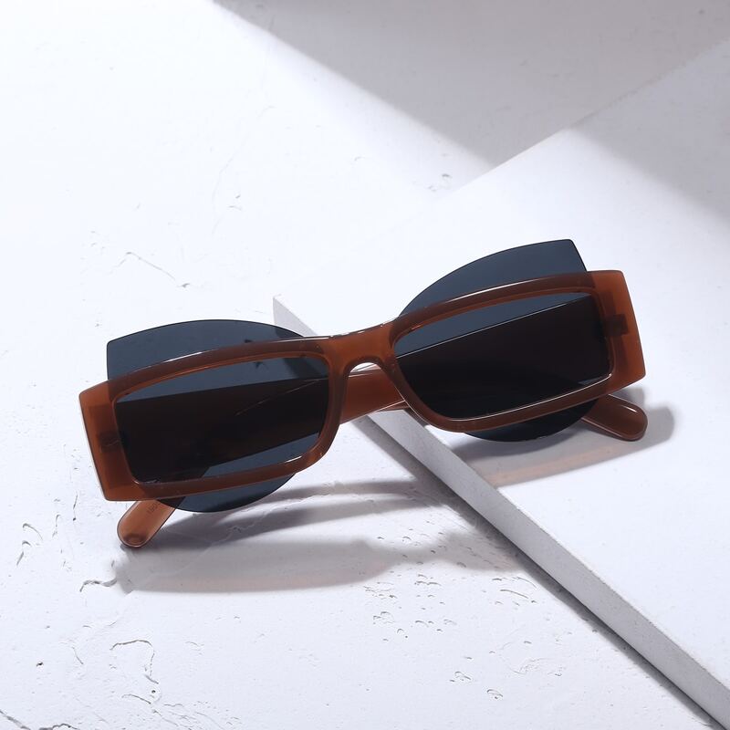 

Irregular Frame Sunglasses