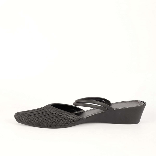 

Point Toe Knit Design Wedges, Black