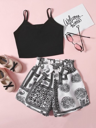 شورت بحزام بيزلي مع لباس علوي كامي للبنات الصغار