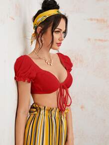 Soleia 荷葉邊袖前繫帶短版上衣 - 紅色 - 查看 4