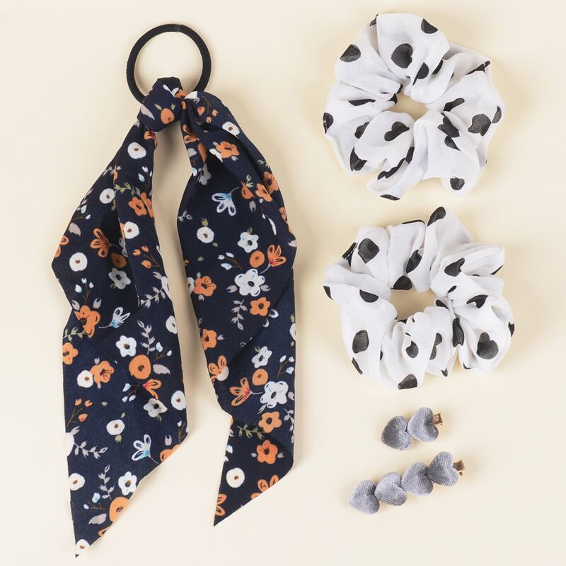 

5pcs Floral & Heart Hair Accessory Set, Multicolor