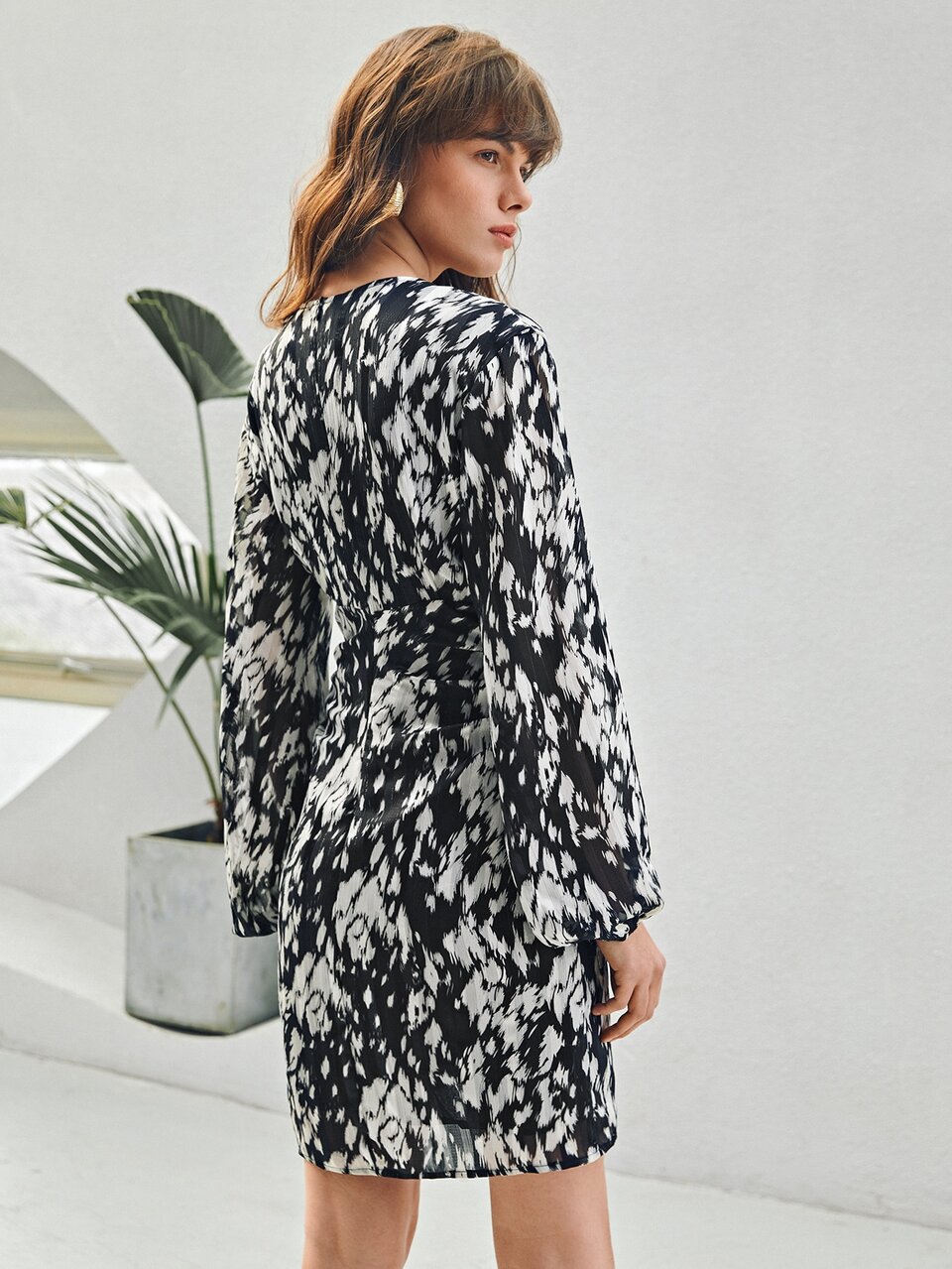 Lantern Sleeve Knot Front Ruched Waist Allover Print Dress