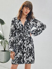 SHEIN Lantern Sleeve Knot Front Ruched Waist Allover Print Dress - Black and White - View 1