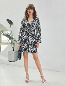 SHEIN Lantern Sleeve Knot Front Ruched Waist Allover Print Dress - Black and White - View 5