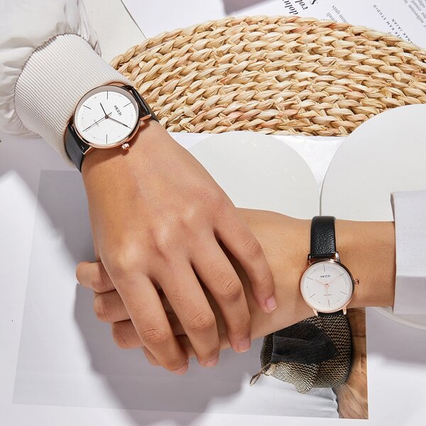 

2pcs Couple Round Pointer Quartz Watch