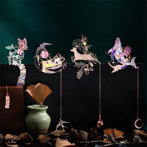 

1pc Random Metal Bookmark, Multicolor