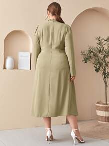 Modelyn Vestido Sólido Plus Con Cuello Con Volantes, Fruncido Elástico Con Cordón