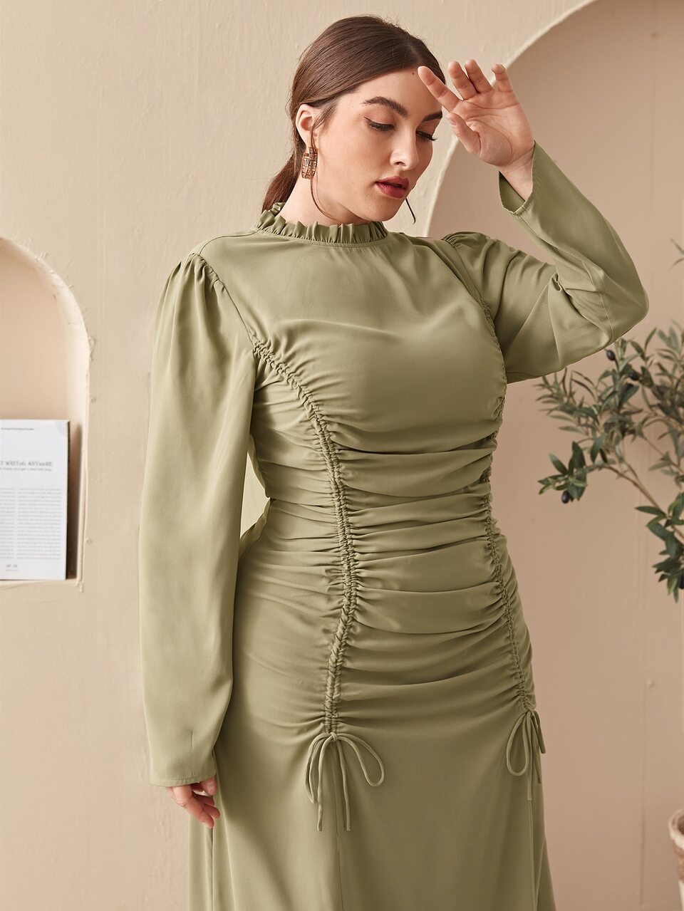 Plus Frilled Neck Ruched Drawstring Solid Dress