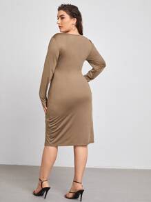 Plus Solid Drawstring Ruched Front Split Dress - Mocha Brown - View 2