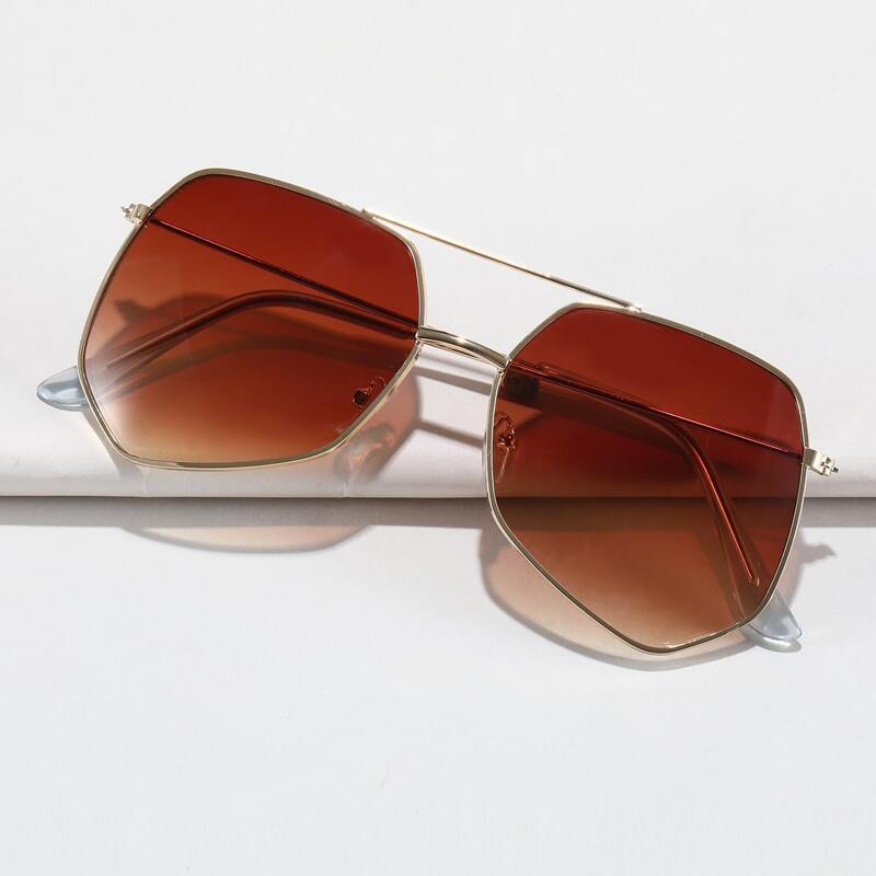

Metal Geo Frame Sunglasses