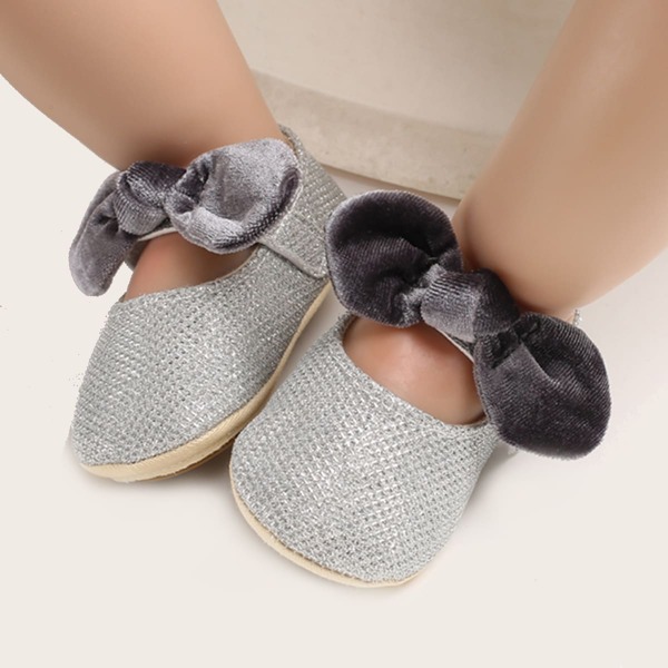

Baby Girl Bow Decor Mary Jane Flats, Silver