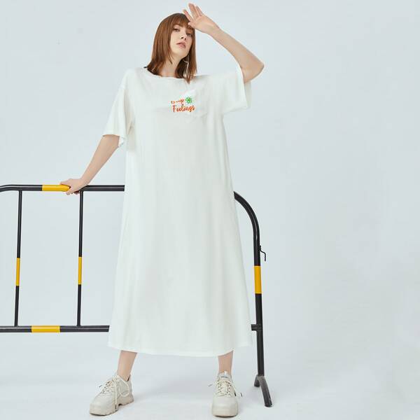 

Letter Graphic Patch Pocket Tee Dress, White