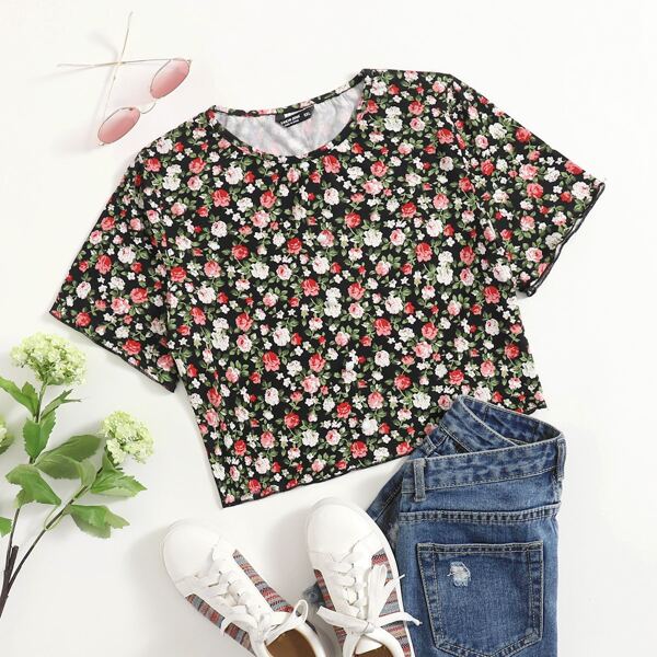 

Plus Ditsy Floral Crop Tee, Multicolor