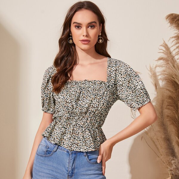 

Square Neck Ditsy Floral Peplum Top, Multicolor