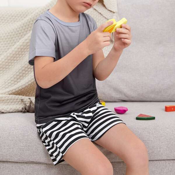 

Toddler Boys Ombre Tee & Striped Shorts, Multicolor