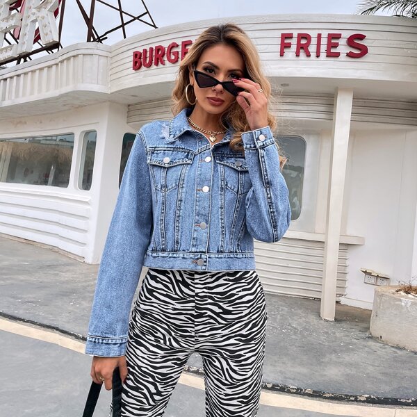 

Flap Detail Ripped Crop Denim Jacket, Light wash