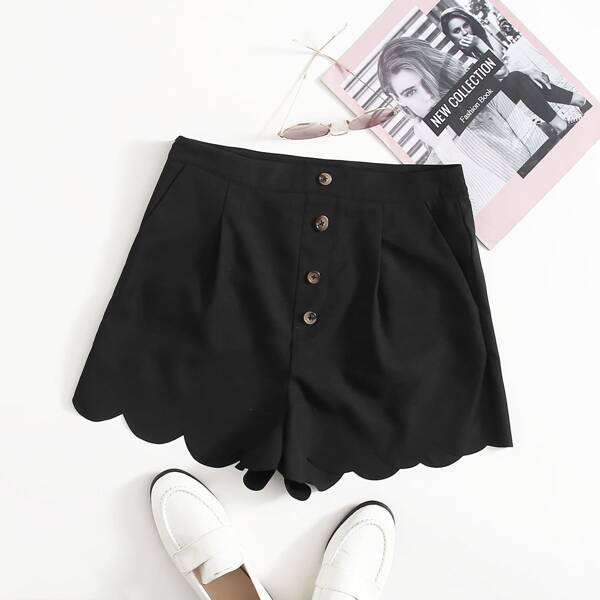 

Button Detail Scallop Hem Shorts, Black