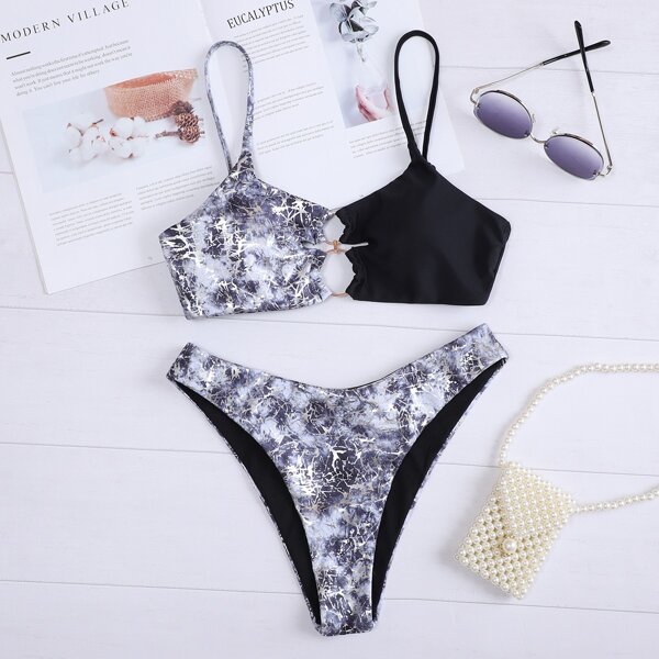 

Metallic Ring Linked Bikini Swimsuit, Multicolor