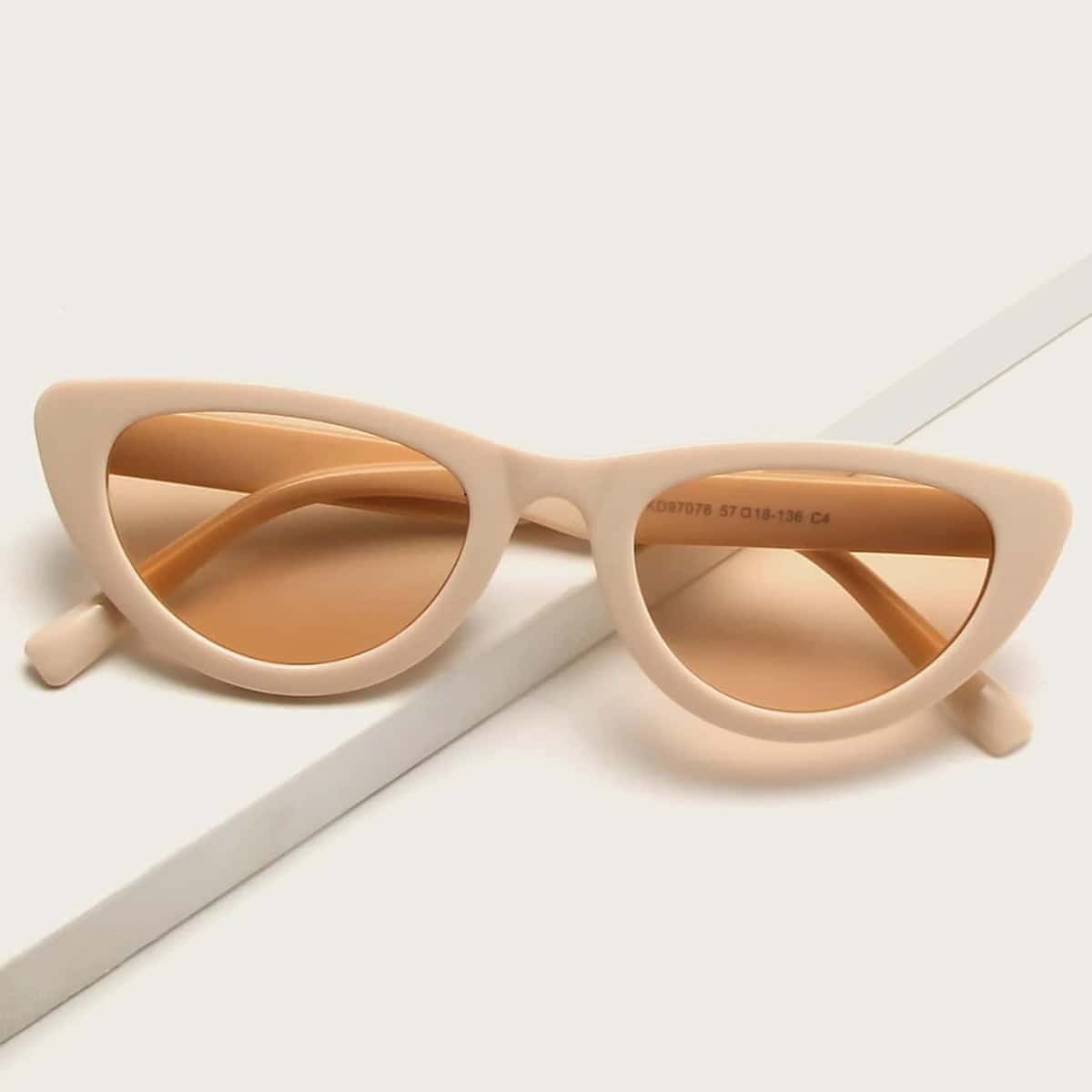 

Cat Eye Sunglasses