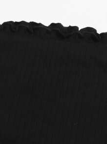 SHEIN EZwear Conjunto top ribete en forma de lechuga de hombros descubiertos con falda de cuadros bajo con abertura