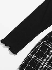 SHEIN EZwear Conjunto top ribete en forma de lechuga de hombros descubiertos con falda de cuadros bajo con abertura