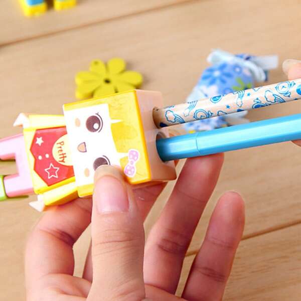 

1pc Figure Shaped Random Pencil Sharpener, Multicolor