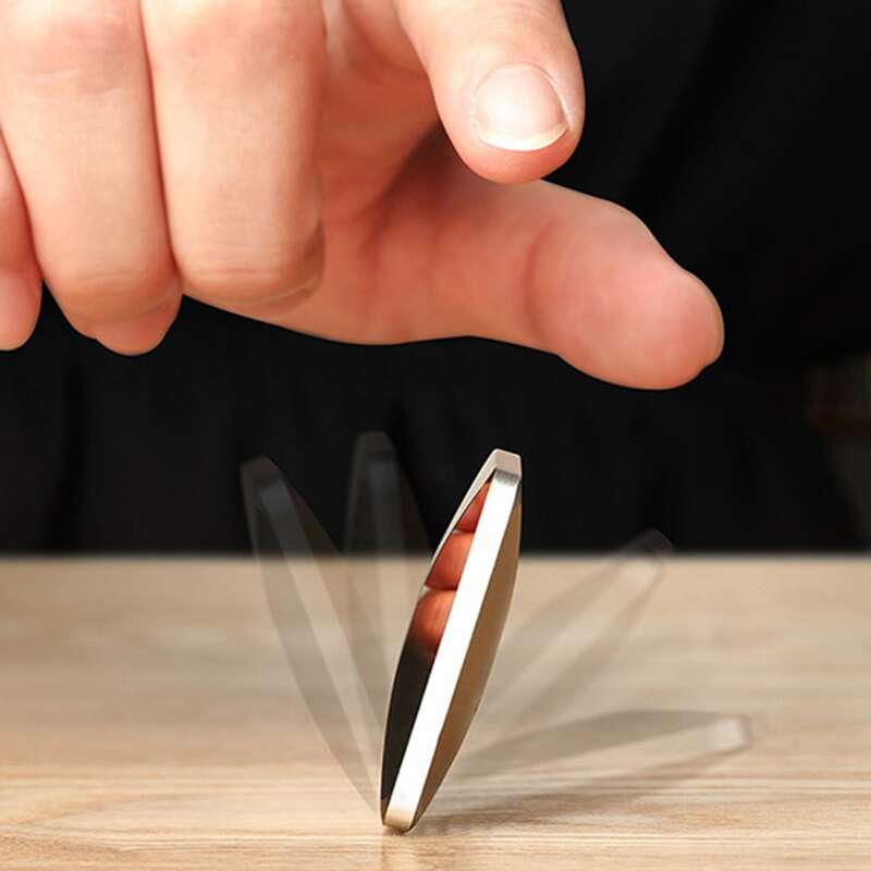 

1pc Fingertip Decompression Spinning Top, Silver