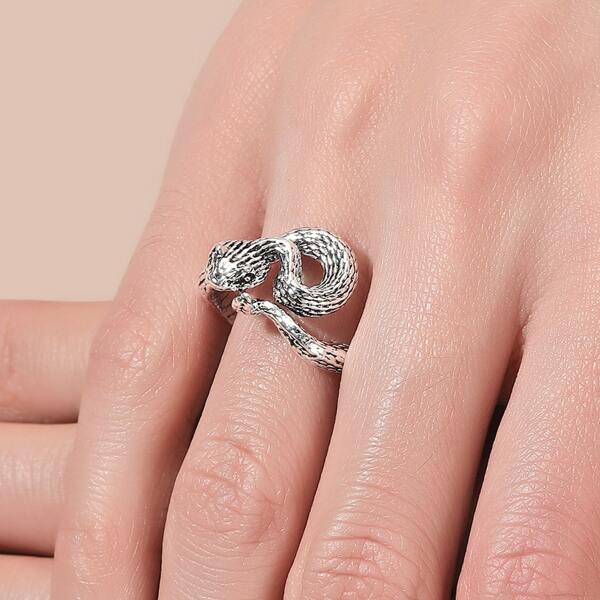 

Serpentine Design Ring, Silver