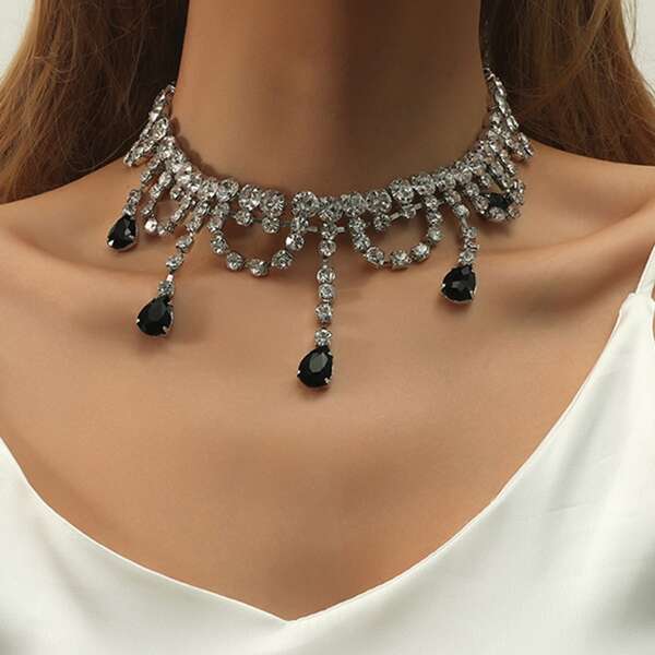 

Rhinestone Decor Choker, Black and white