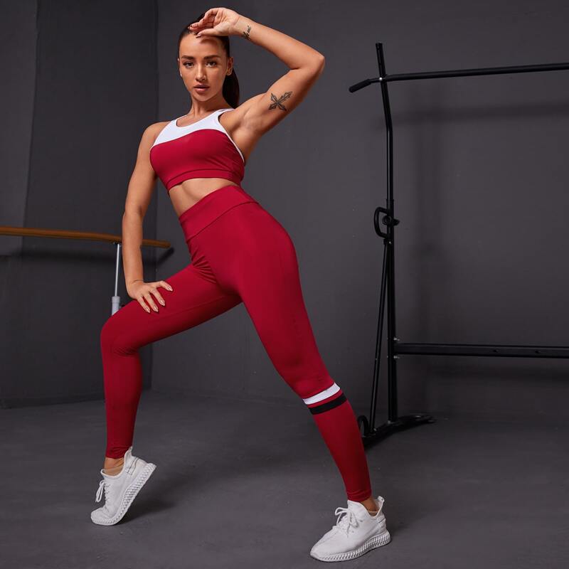 

Contrast Panel Criss Cross Back Sports Set, Red