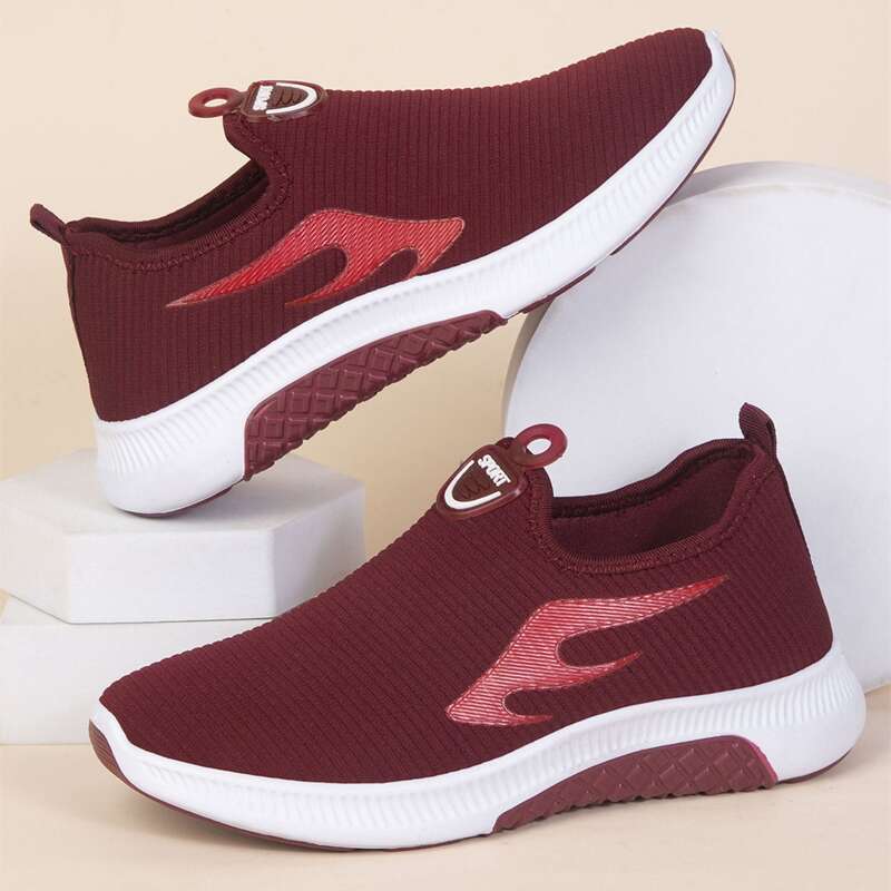 

Slip On Low Top Sneakers, Red