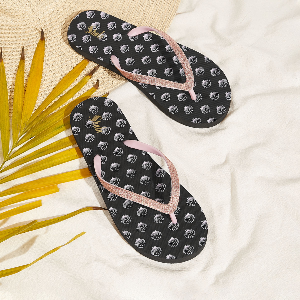 Модный Тапочки и вьетнамки